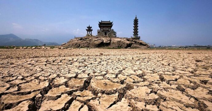 Flash Droughts more frequent, not enough rice to feed Asia, Spanish farmers warn of crop failure.